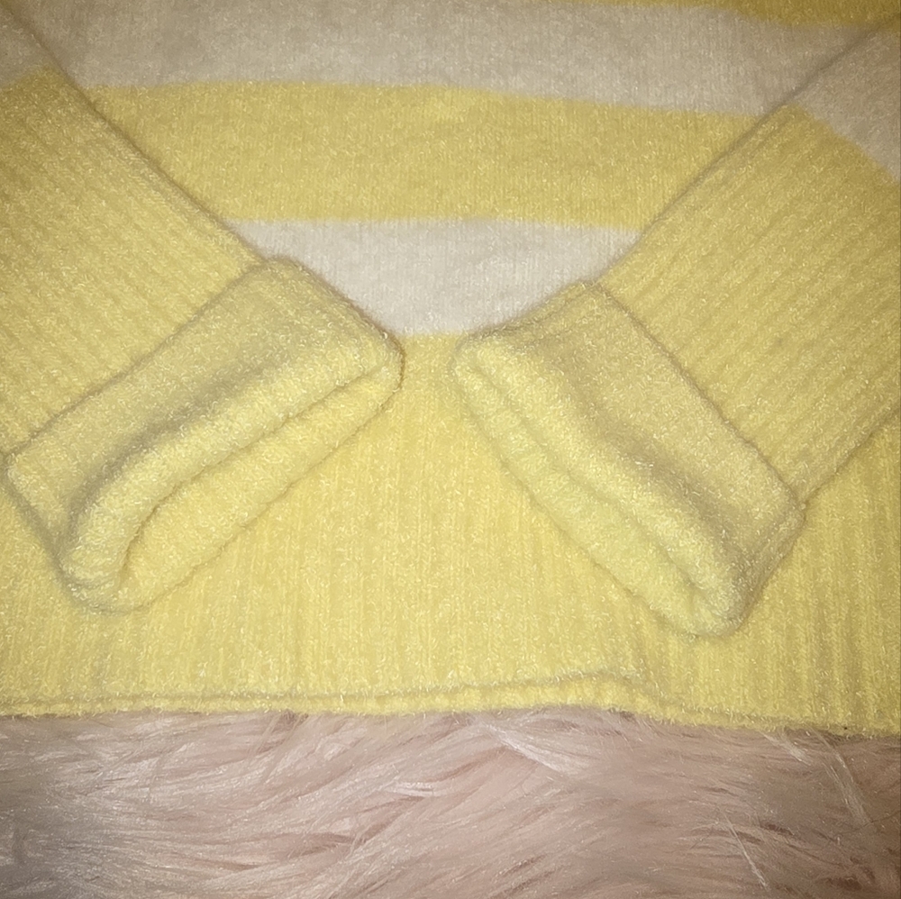 Bebe Sweater - Picture 8 of 11